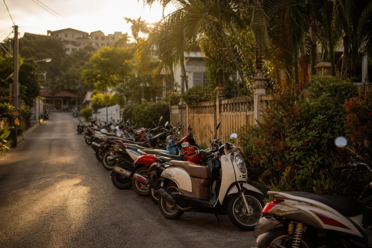 Driving in Thailand: The Unwritten Rules Nobody Teaches You